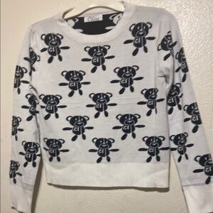 Elisa Chic cream crop Sweater with Black Graphic Design